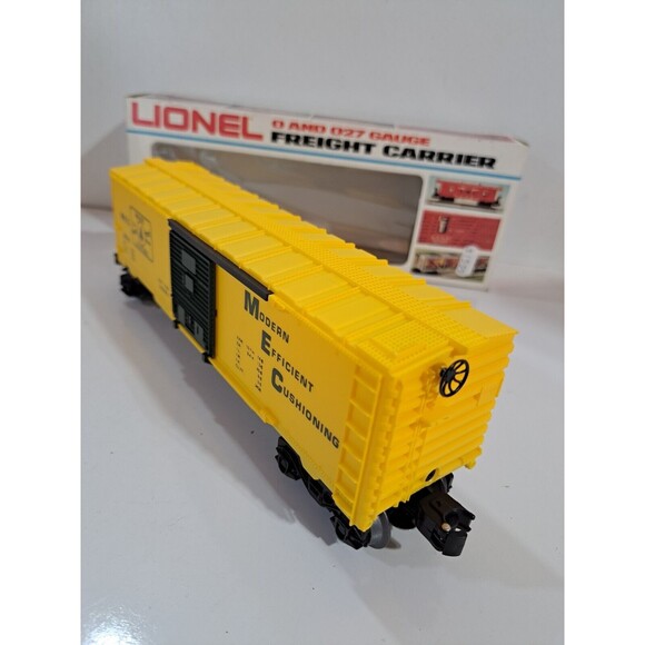Lionel 6-9421 Electric Train O Gauge Model Railroad Maine Central Boxcar w/Box - Picture 3 of 10